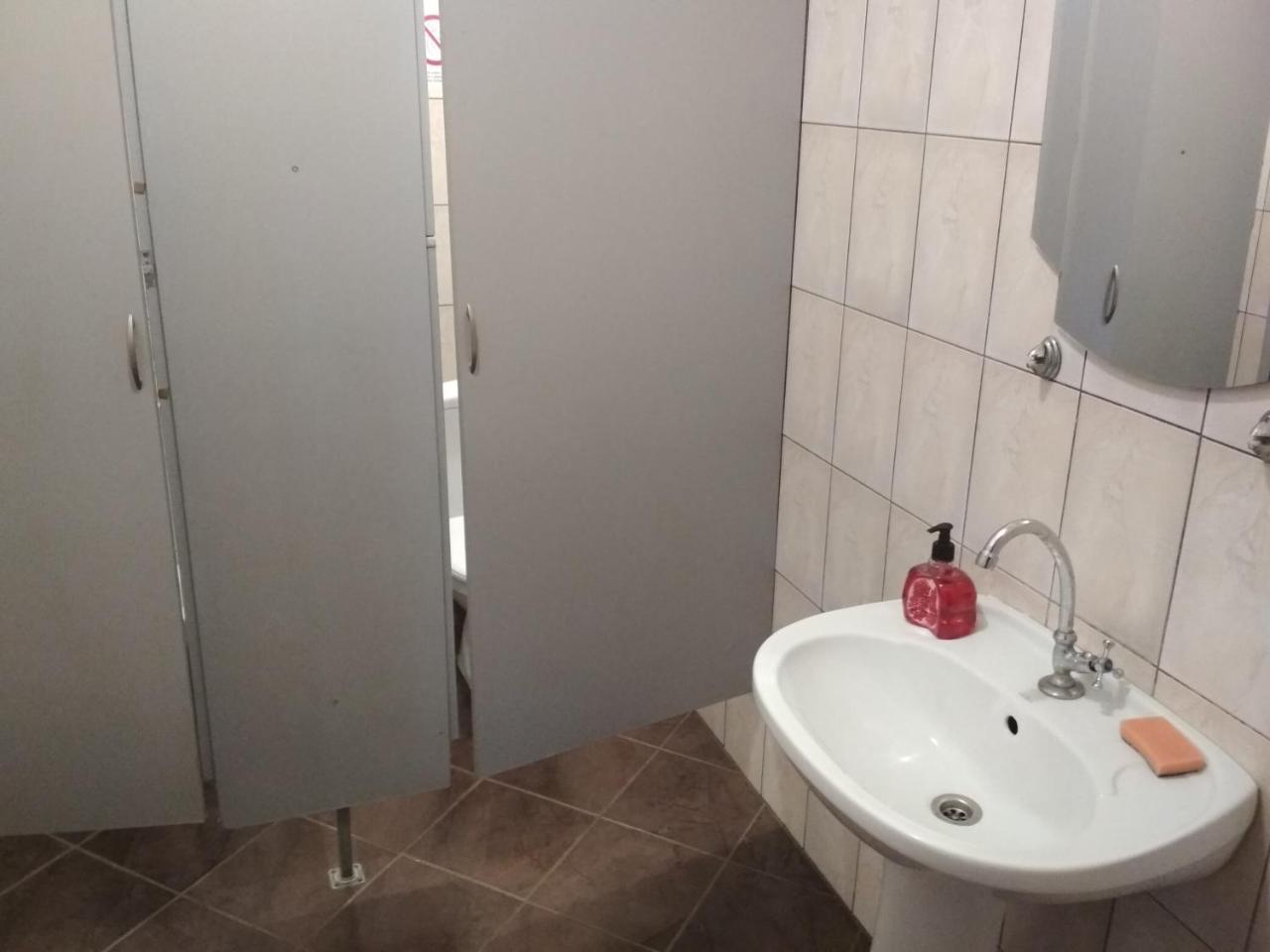 Hostel Na Kurmanovycha Lviv Ngoại thất bức ảnh