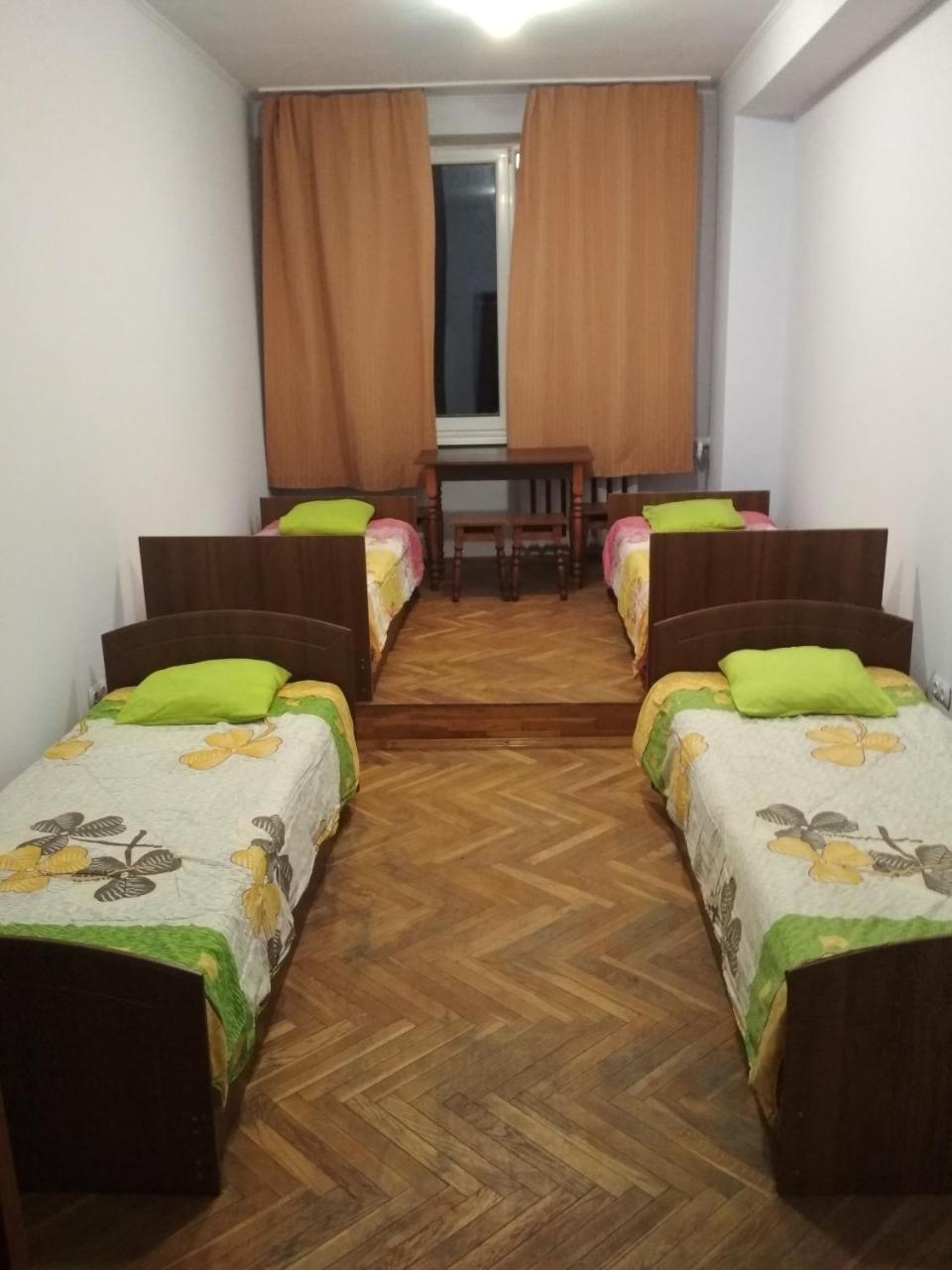 Hostel Na Kurmanovycha Lviv Ngoại thất bức ảnh