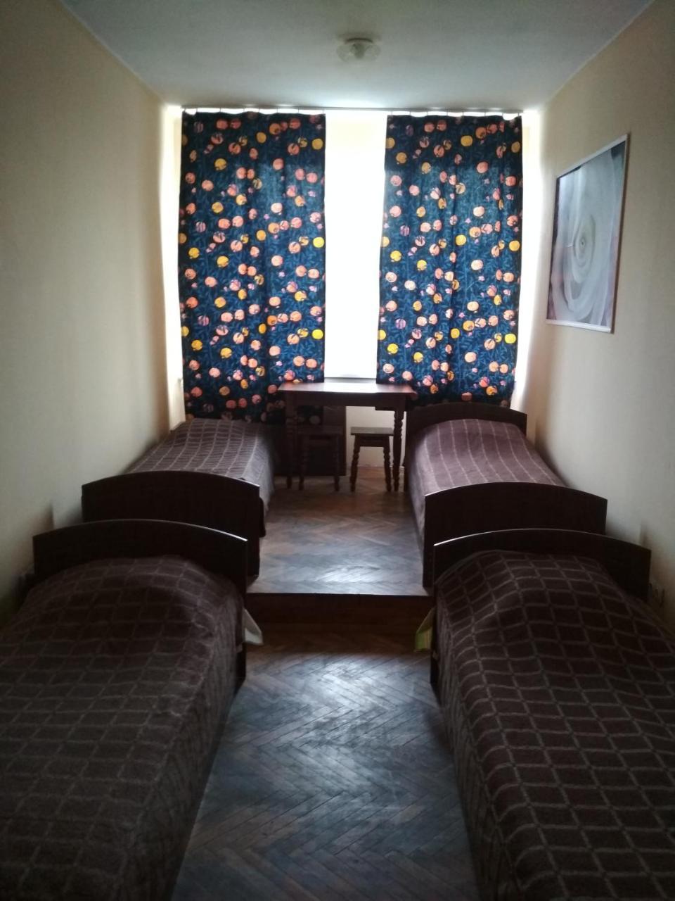 Hostel Na Kurmanovycha Lviv Ngoại thất bức ảnh
